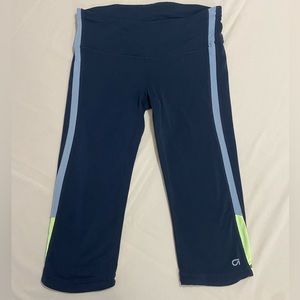 Gap fit capri leggings.  EUC
